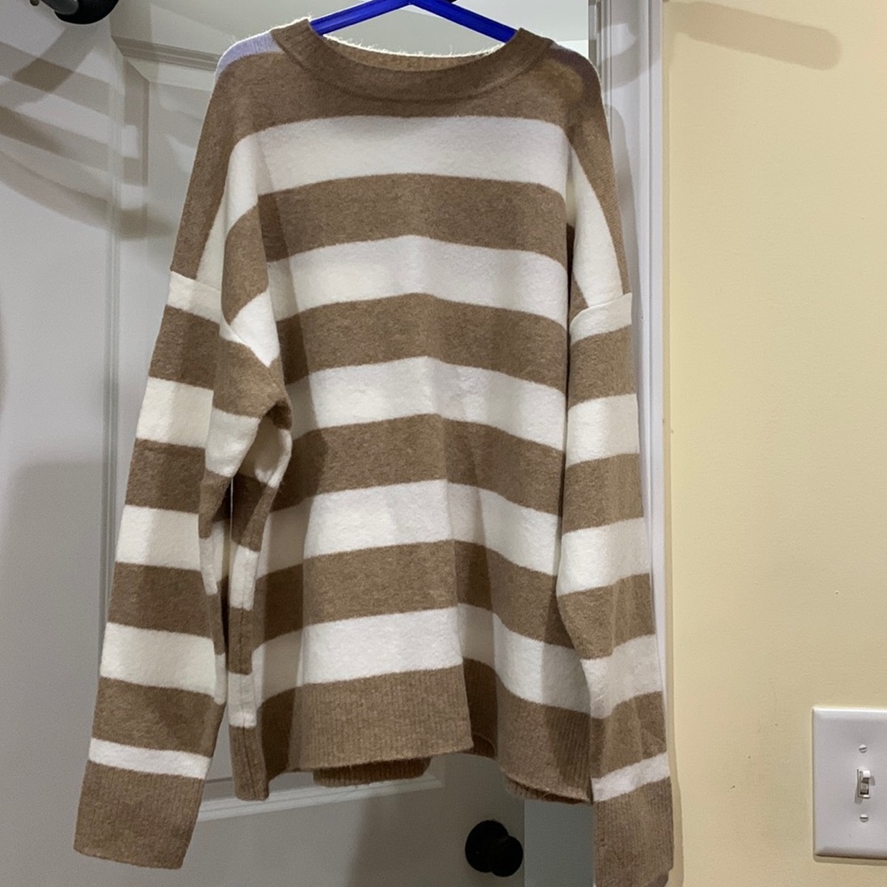 J.Crew sweater in extra soft knit yarn
